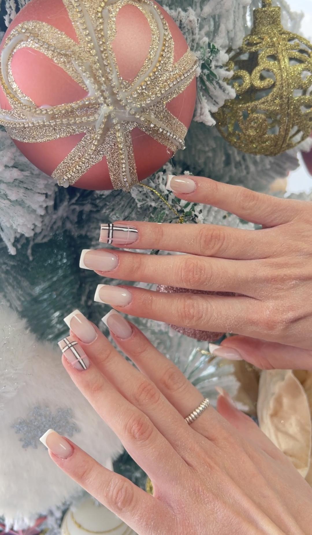 Izlivanje noktiju gelom - M dužina - Fancy Girls, Beograd Izlivanje noktiju Nokti Izlivanje noktiju, Beograd, Vukov spomenik, Đeram