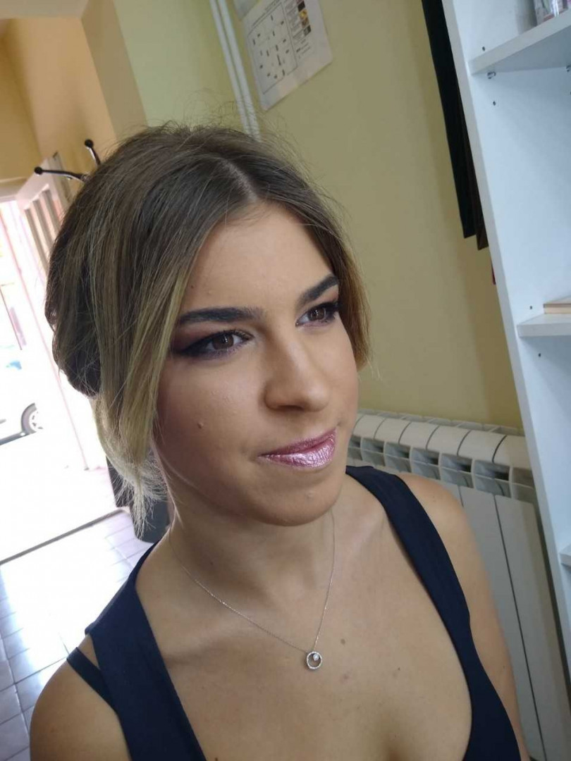 Jovana + #beograd Make-up / šminkanje Profesionalno šminkanje - dnevna / večernja šminka
