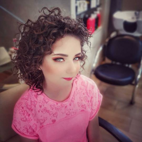 Bibi beauty centar #beograd Svečane i frizure za svadbu Profesionalno šminkanje + svečana frizura