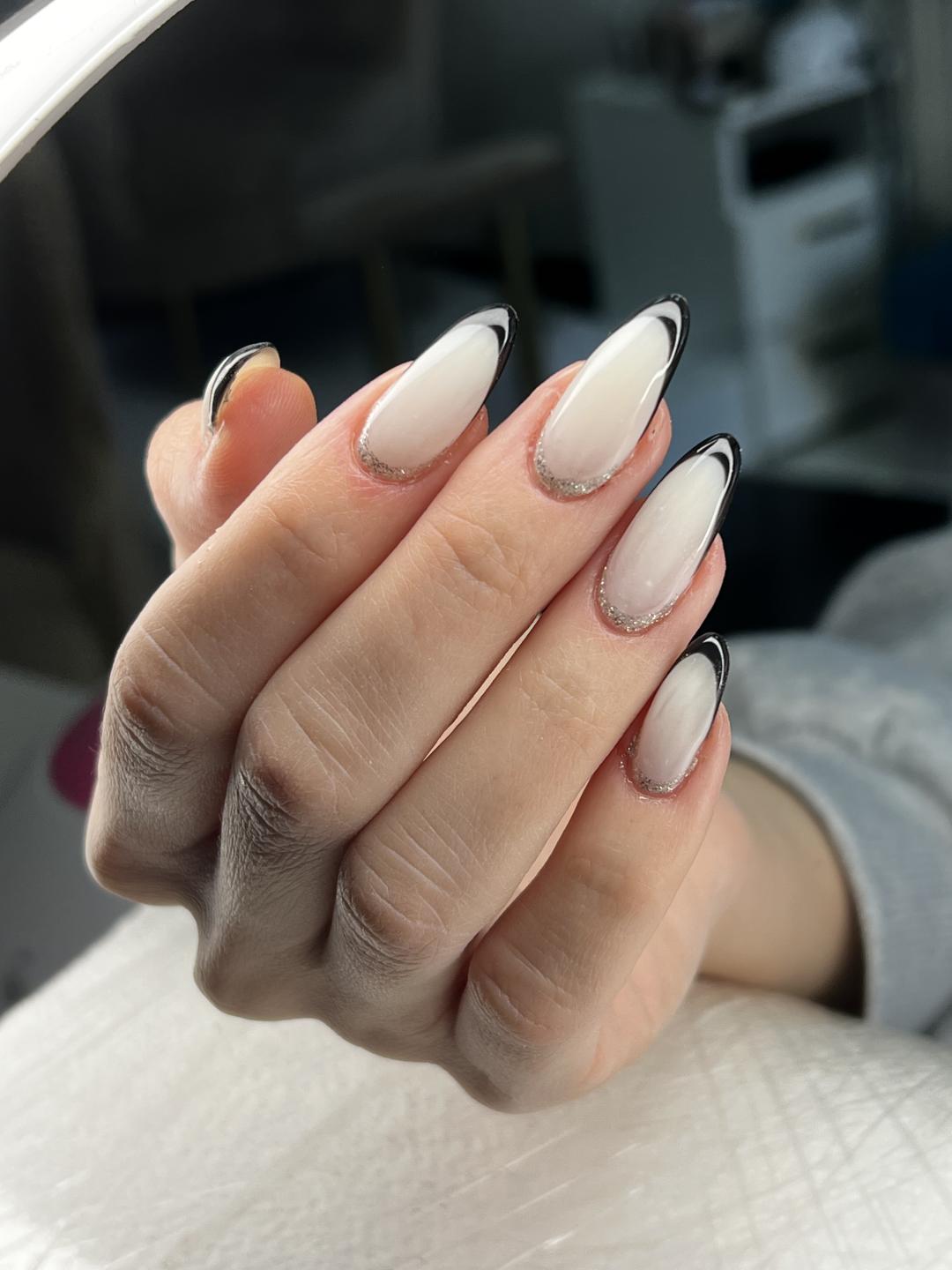 Beauty Lounge - Belville #beograd Izlivanje noktiju Izlivanje noktiju gelom - L dužina noktiju