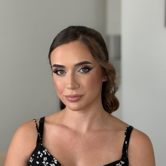 Beauté by Nina Cvejić #nis Make-up / šminkanje Profesionalno šminkanje + veštačke trepavice