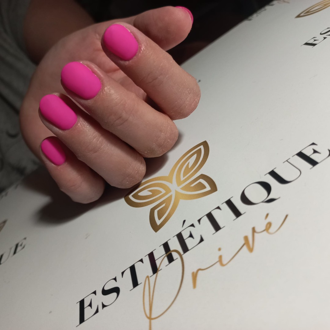 Esthetique Privé #beograd Manikir Manikir + trajni lak