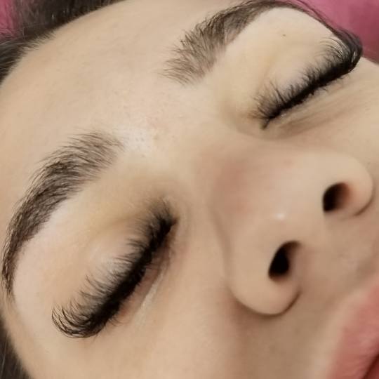 Coco Flesh #beograd Nadogradnja trepavica Nadogradnja svilenih trepavica - ruski volumen