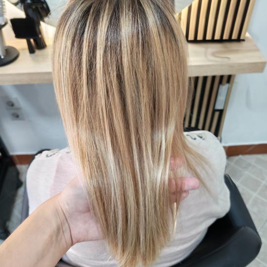 Hair by Sneška #novisad Farbanje kose Povrsinski pramenovi+ feniranje na ravno