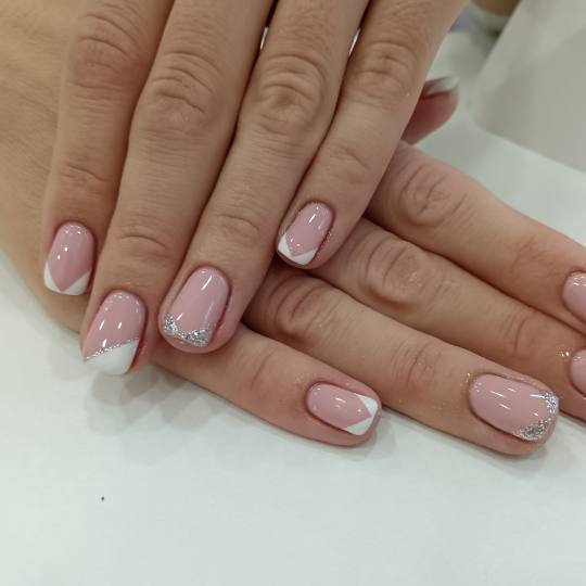 Studio Lila #novisad Gel lak Korekcija gel laka S