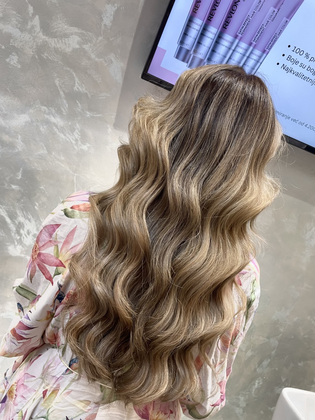 Rič #novisad Ombre, sombre, balayage Pramenovi + šišanje- sve dužine kose