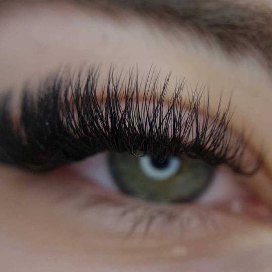 Ashanti Beauty Salon & Academy #beograd Nadogradnja trepavica Nadogradnja svilenih trepavica - mix m