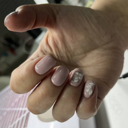Voss Nails #beograd Manikir Russian manicure with gel polish Manicure with gel polish and unique flo
