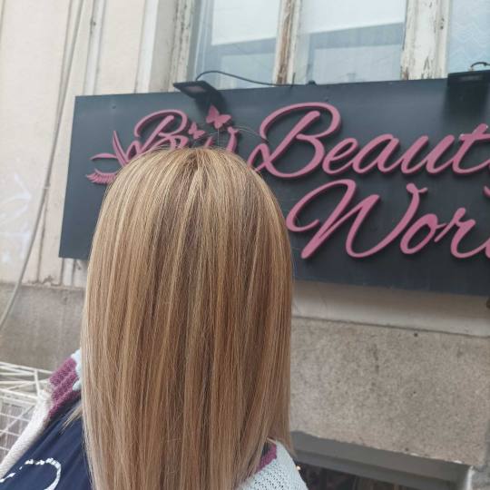 Beauty World #beograd Pramenovi Pramenovi na foliju + preliv + olaplex + feniranje- kosa srednje du