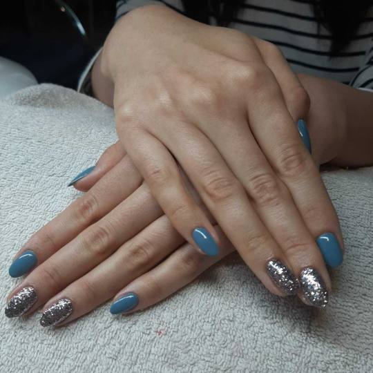 Bibi beauty centar #beograd Izlivanje noktiju Izlivanje noktiju gelom - dugi nokti gel lak by BiBi