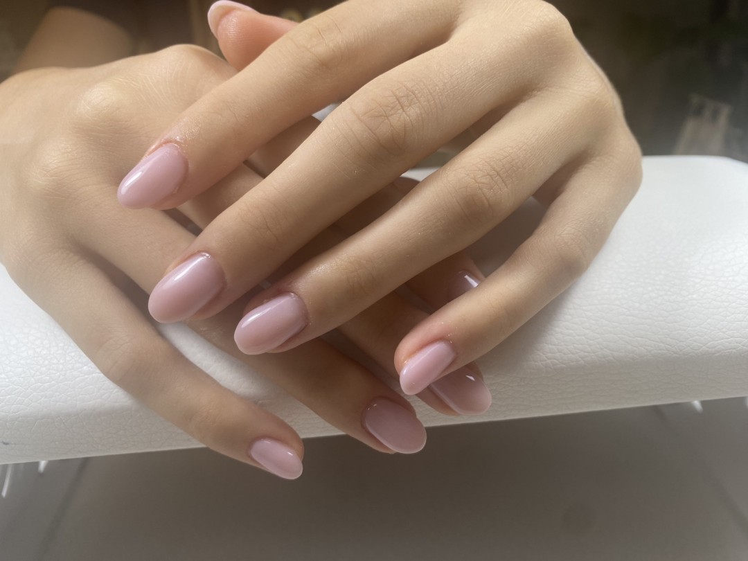 Monstera beauty salon #beograd Ojačavanje noktiju Ojačavanje noktiju rubber bazom - M dužina noktiju