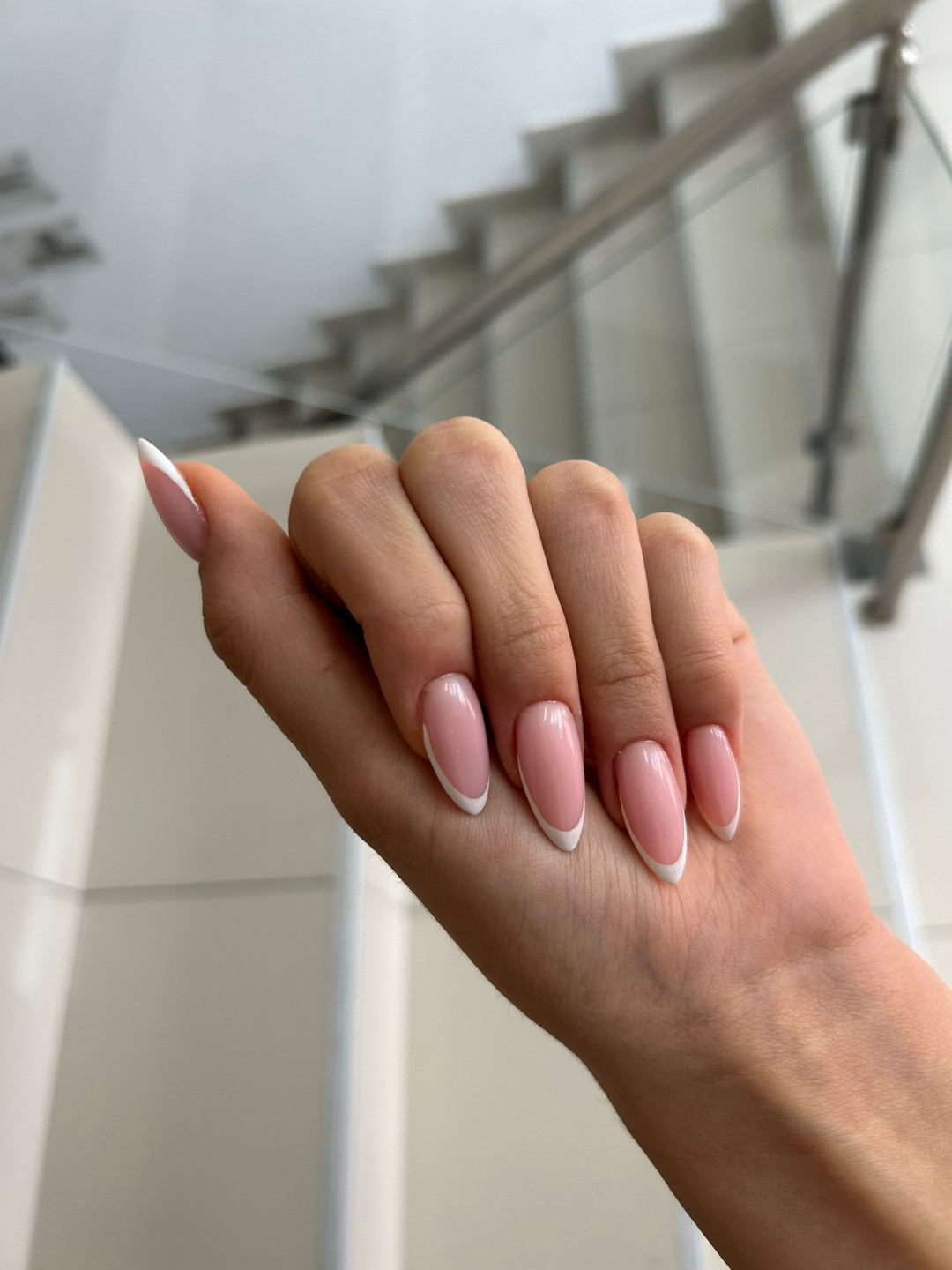 GM Beauty studio #beograd Izlivanje noktiju Izlivanje noktiju gelom - L dužina