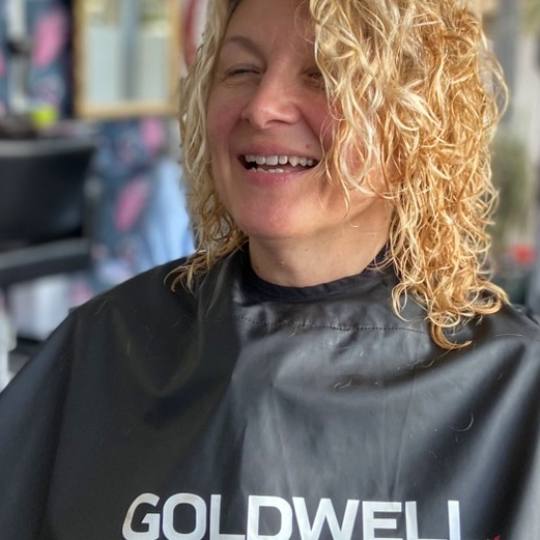 Fijatović #beograd Minival Mini-val voćnim kiselinama - kosa srednje dužine Minival