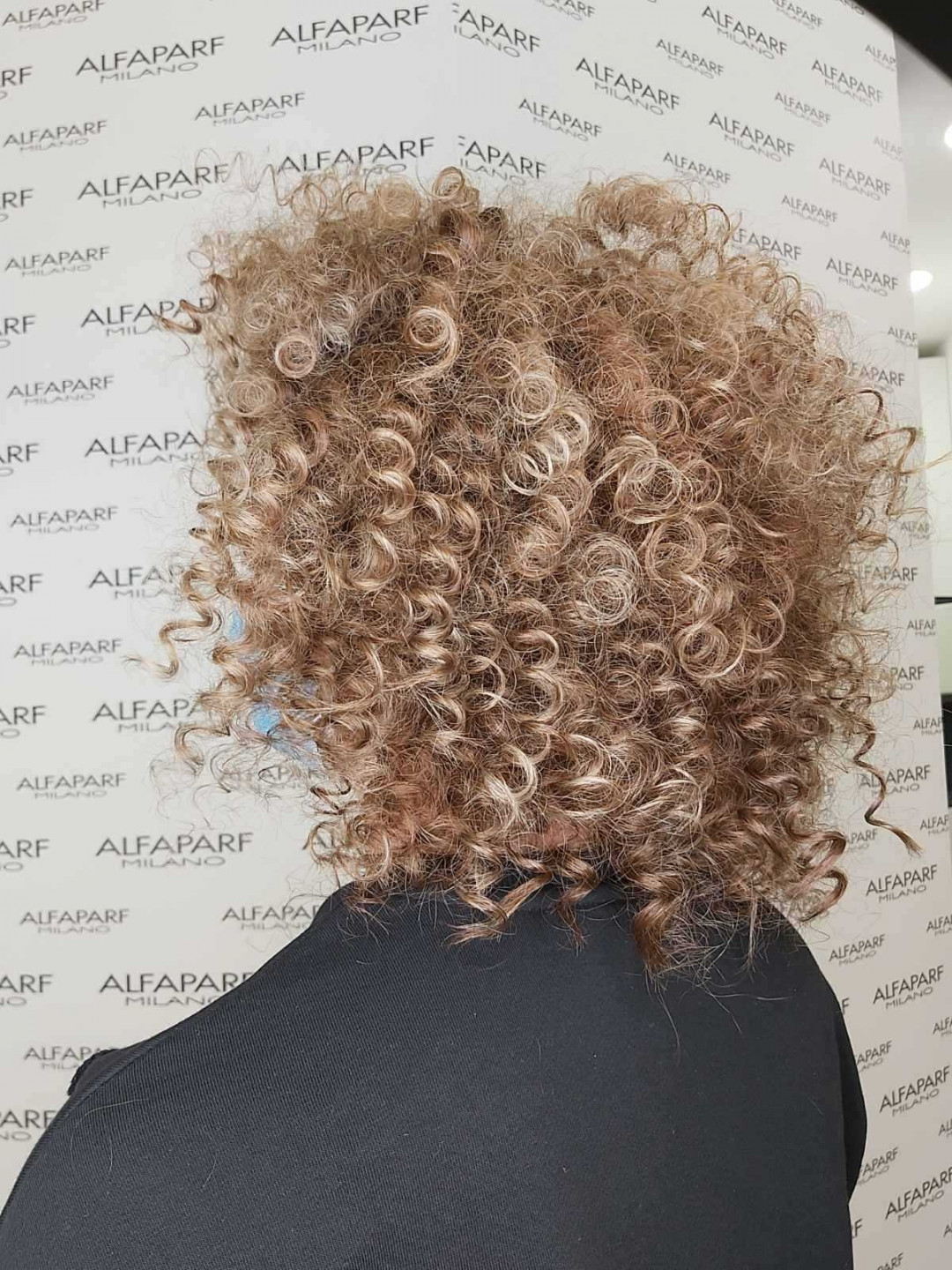 Alfaparf Studio #beograd Uvijanje, lokne i talasi Afro lokne - duga kosa
