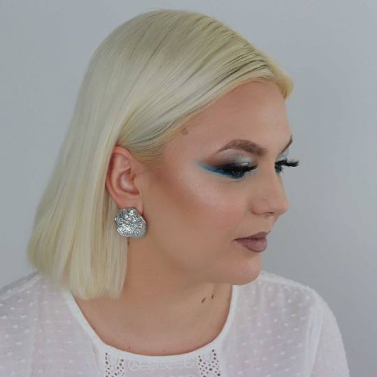 M Studio 0303 #novisad Make-up / šminkanje Profesionalno šminkanje + veštačke trepavice