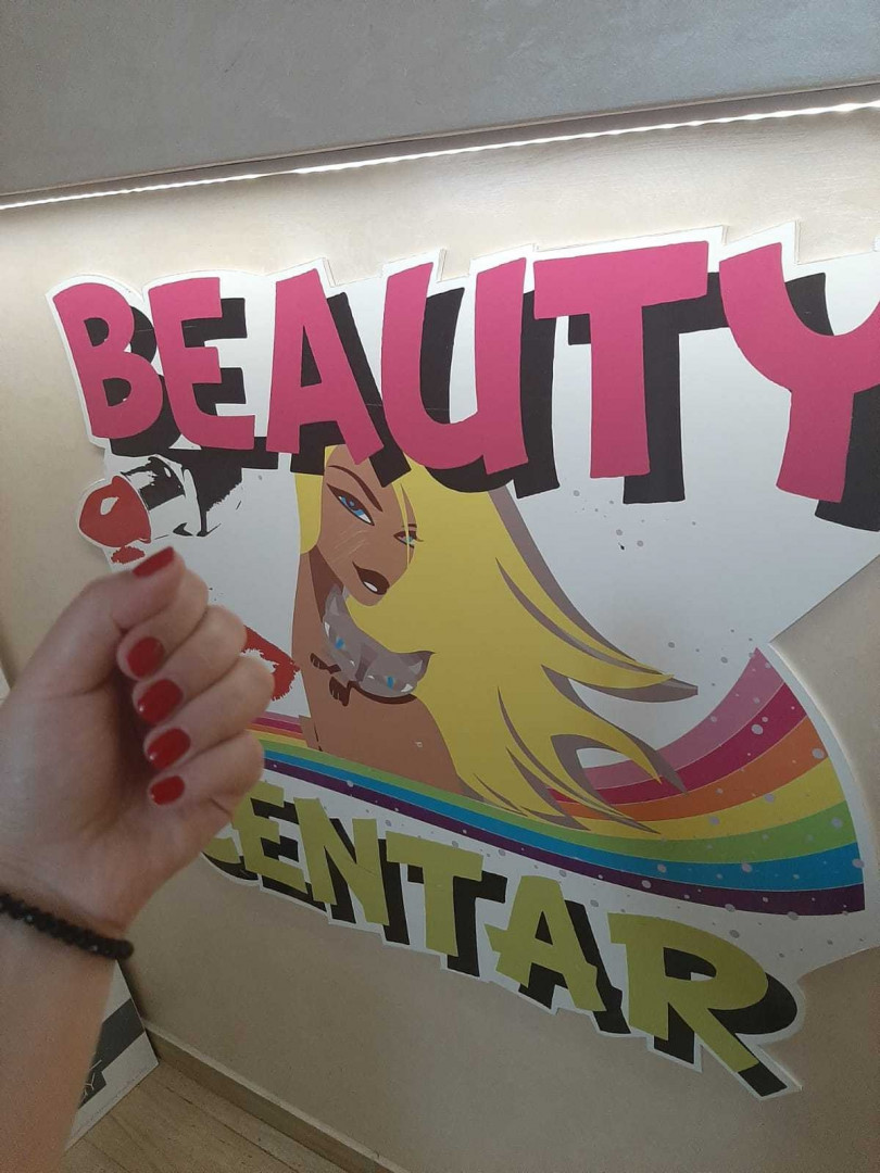 Bibi beauty centar #beograd Ojačavanje noktiju Ojačavanje prirodnih noktiju gelom