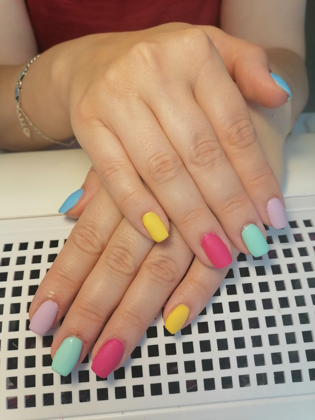 Taci nail art #beograd Ojačavanje noktiju Ojačavanje prirodnih noktiju gelom