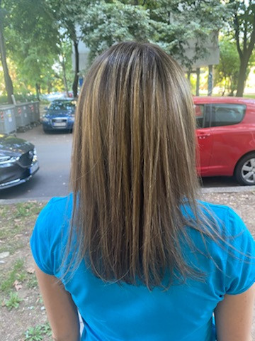 Hair Studio Alex #beograd Farbanje kose Povrsinski pramenovi + preliv + šišanje + feniranje sa negom - kosa srednje duzine