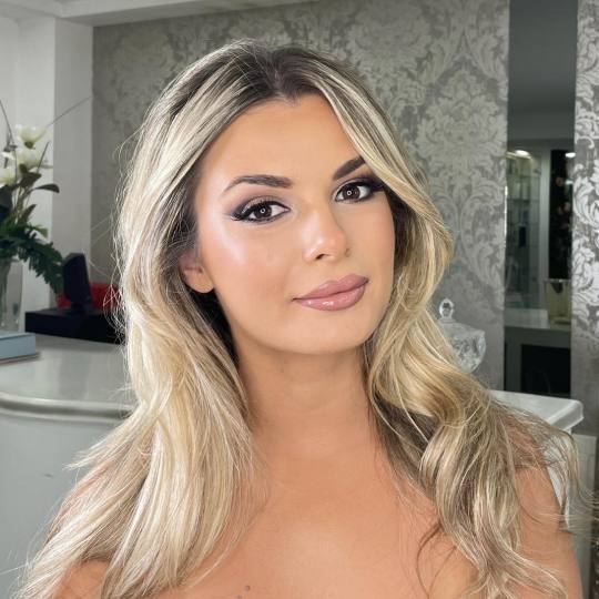 Malea - Dorćol #beograd Make-up / šminkanje Profesionalno šminkanje + veštačke trepavice - Jasm