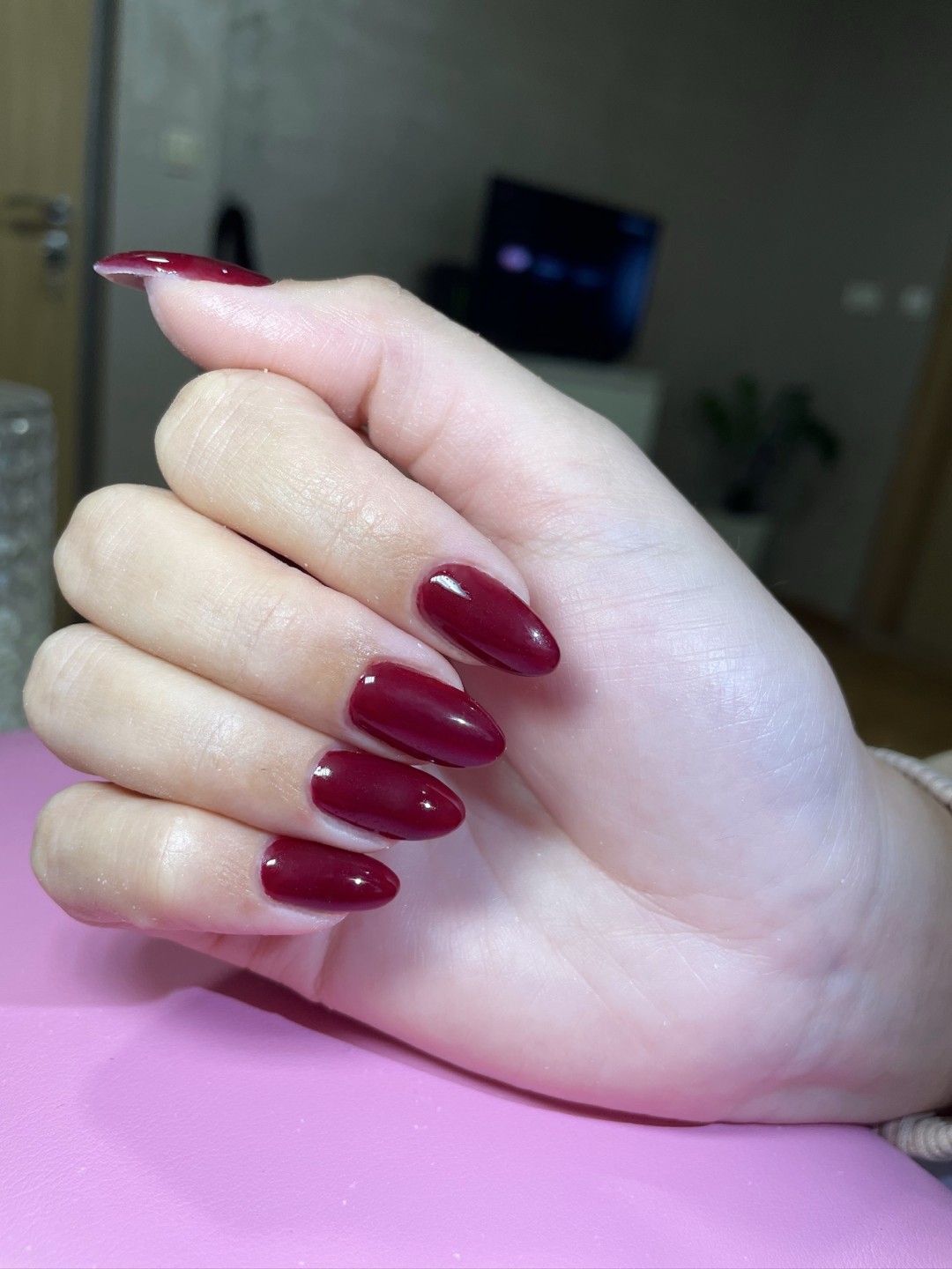 Beauty room Zvezdara #beograd Izlivanje noktiju Korekcija izlivanja noktiju gelom - M dužina