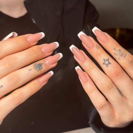 Claire #beograd Izlivanje noktiju Izlivanje noktiju gelom - L dužina Izlivanje 4000+plus dodatak fr