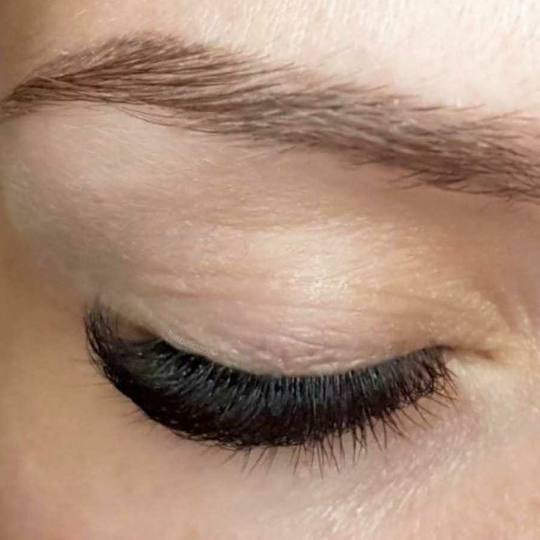 Right Beauty #beograd Nadogradnja trepavica Nadogradnja trepavica - ruski volumen 5D - 8D
