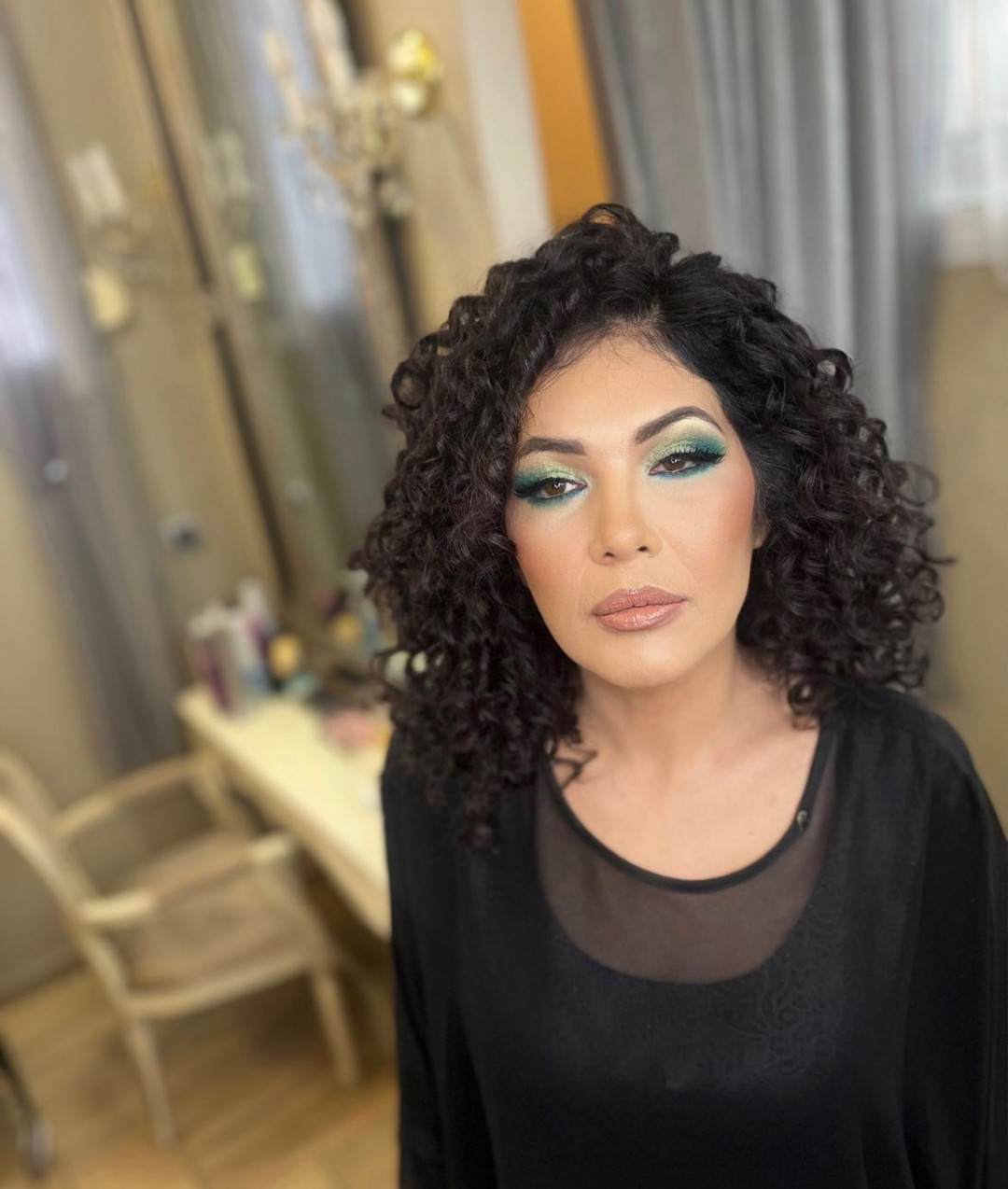 Bibi beauty centar #beograd Make-up / šminkanje Profesionalno šminkanje + veštačke trepavice + svečana frizura