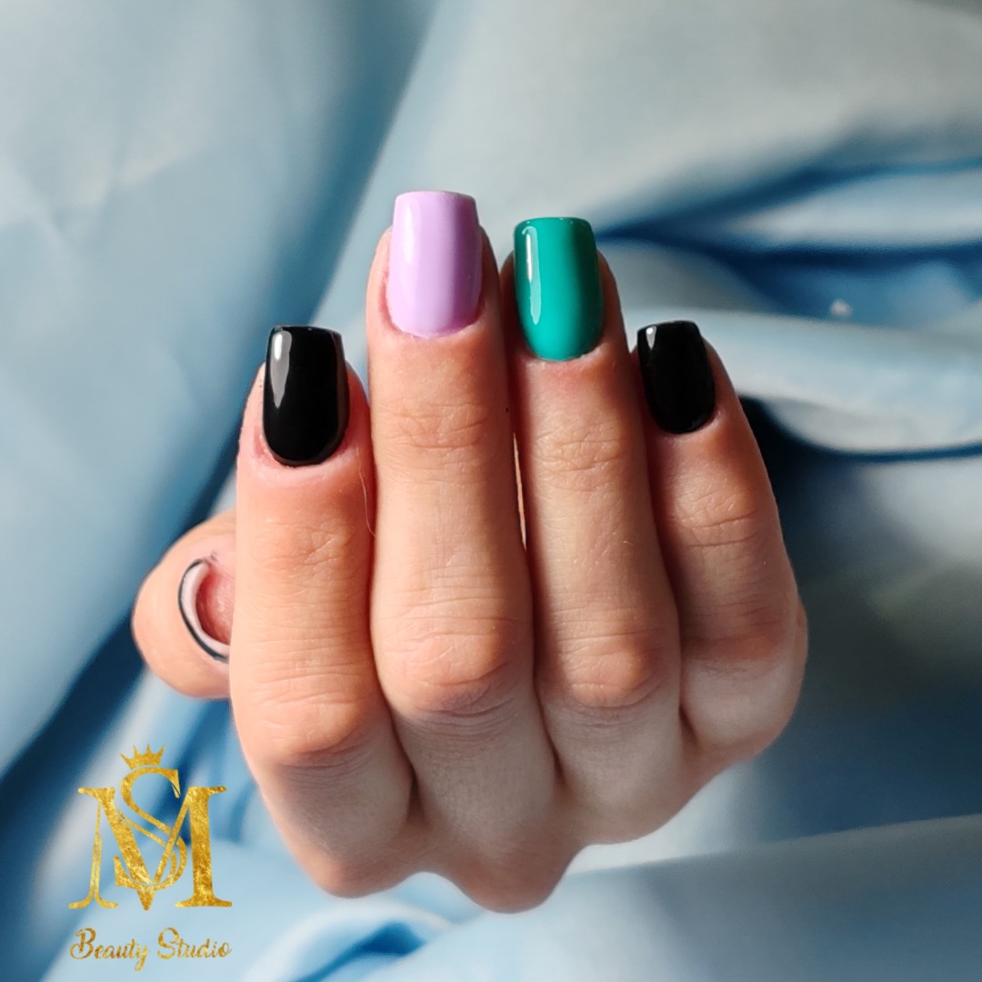 SM Beauty studio #nis Izlivanje noktiju Izlivanje noktiju gelom /dual tipse - M dužina