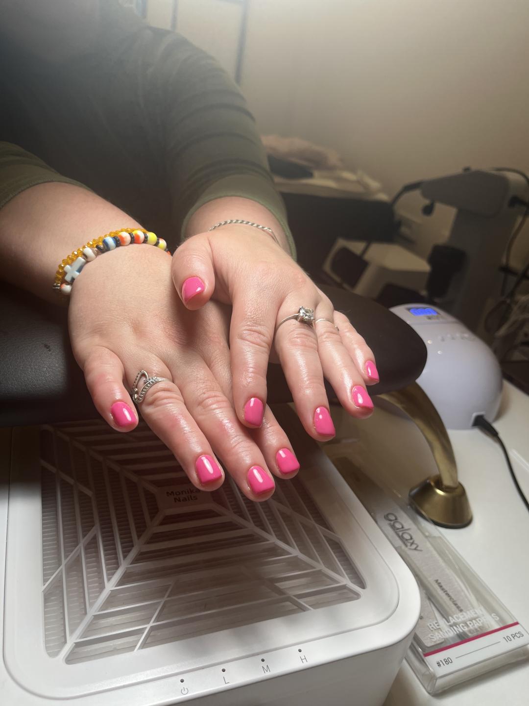 Manikir + gel lak RUBER baza + boja - Diamond beauty, Beograd Gel lak Nokti Gel lak, Beograd, Zemun Centar