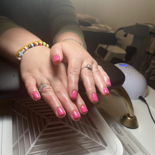 Diamond beauty #beograd Gel lak Manikir + gel lak RUBER baza + boja Gel lak