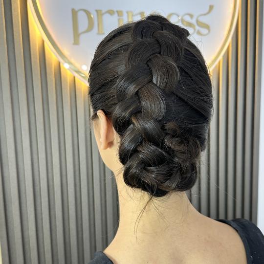 Princess beauty salon #nis Farbanje kose Svečana frizura - punđa sa loknama