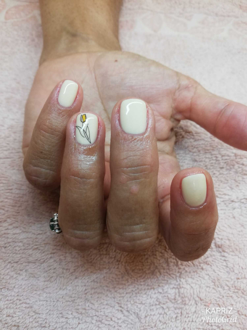 Kapriz #beograd Manikir Manikir + OPI gel lak