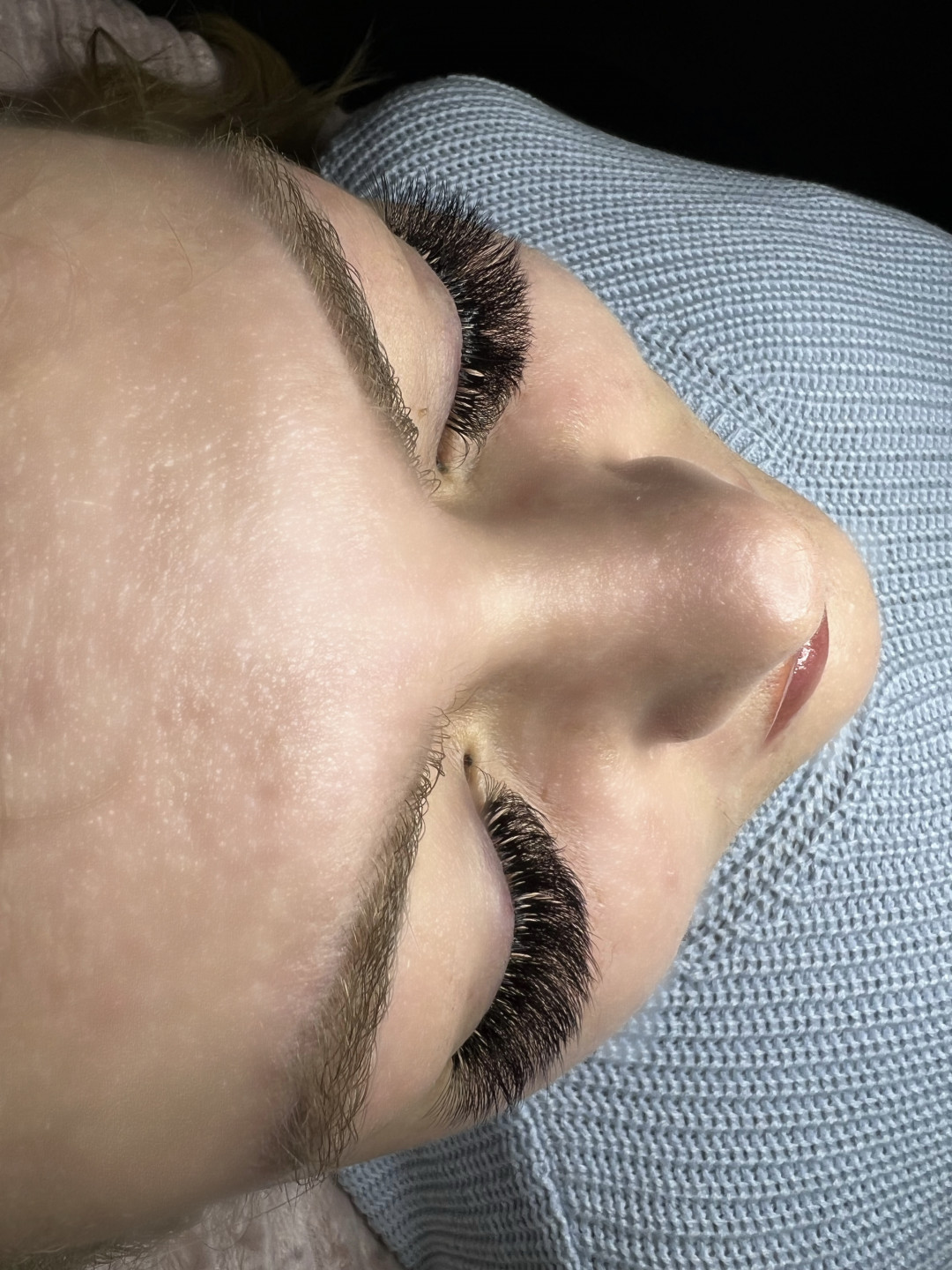 Nadogradnja trepavica - ruski volumen - Nini beauty studio, Beograd Nadogradnja trepavica Lice Nadogradnja trepavica, Beograd, Zvezdara