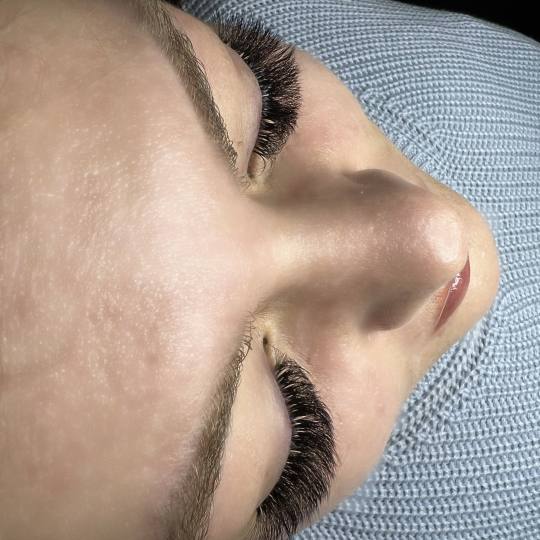 Nini beauty studio #beograd Nadogradnja trepavica Nadogradnja trepavica - ruski volumen