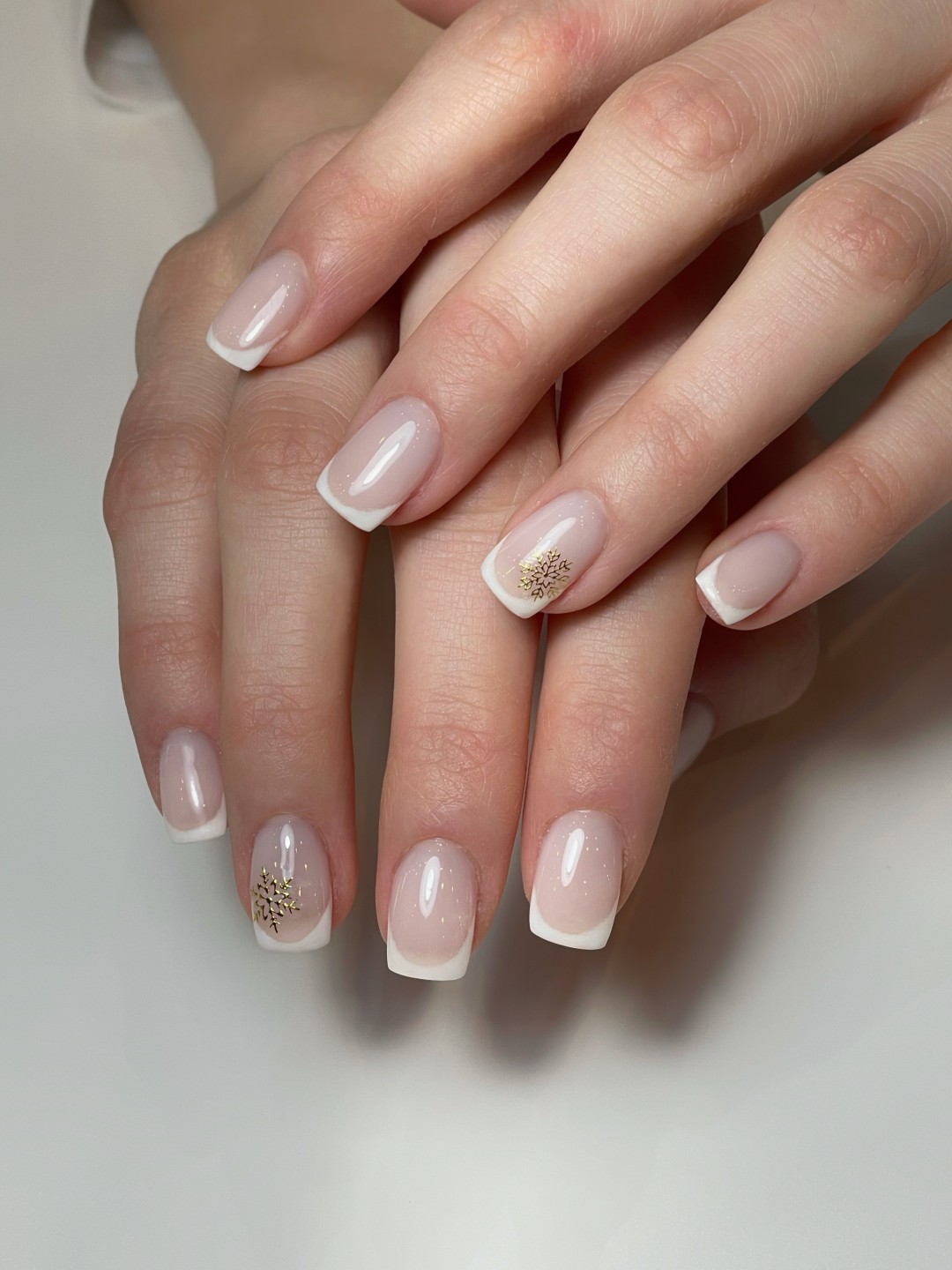 Izlivanje noktiju gelom - S dužina - Nails Studio, Beograd Izlivanje noktiju Nokti Izlivanje noktiju, Beograd, Banovo brdo