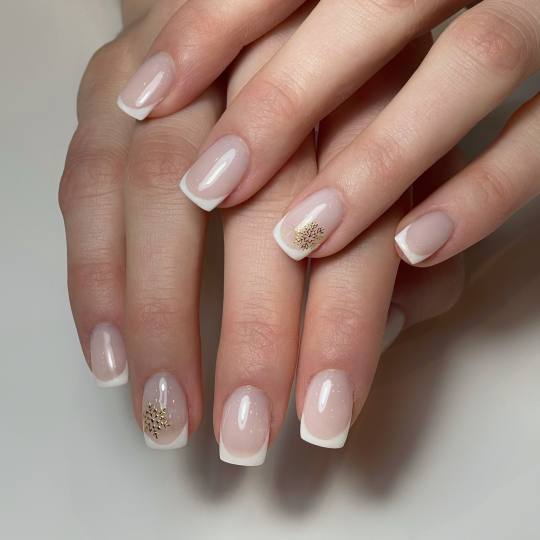 Nails Studio #beograd Izlivanje noktiju Izlivanje noktiju gelom - S dužina