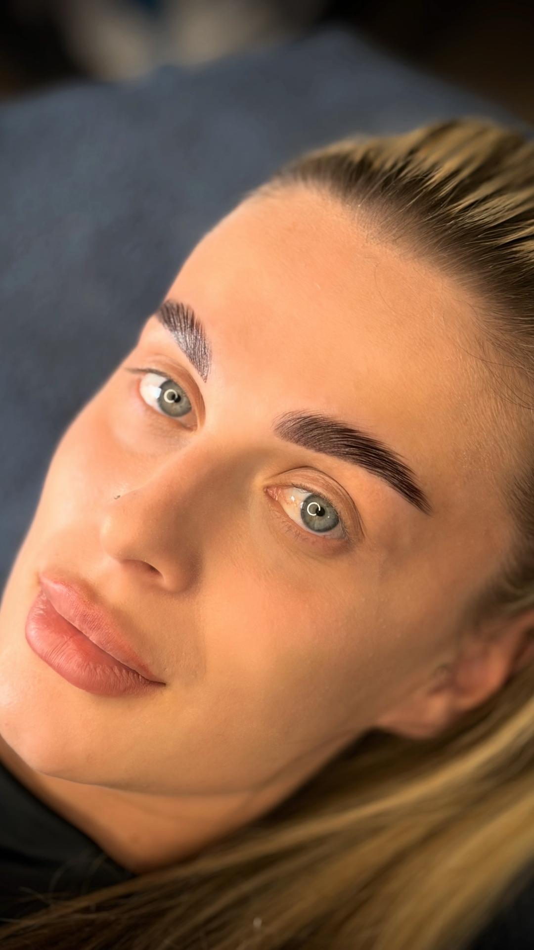 Brow lift - Almari Beauty Concept, Kragujevac Obrve Lice Obrve, Kragujevac, Centar