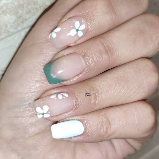 Studio Little Rose #beograd Izlivanje noktiju Korekcija izlivanja noktiju gelom - nokti srednje duž