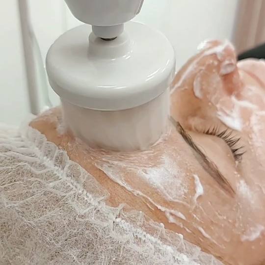 Andromeda Beauty Studio #beograd Tretman lica Higijenski tretman lica + serum /ultrazvuk
