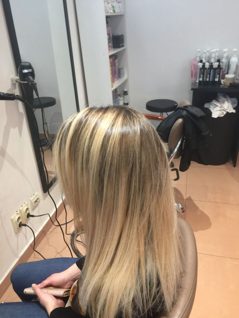 Balayage - ekstra duga kosa - Gagi, Beograd Ombre, sombre, balayage Frizerski saloni Ombre, sombre, balayage, Beograd, Vračar, Čubura, Crveni krst