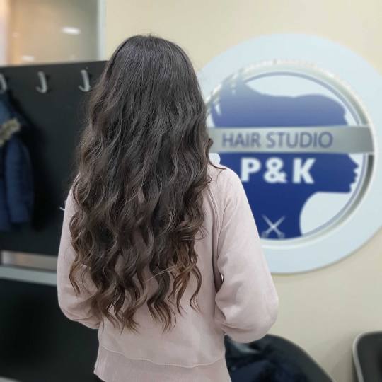 P&K #beograd Feniranje i stilizovanje Feniranje na lokne - duga kosa Feniranje talasi
