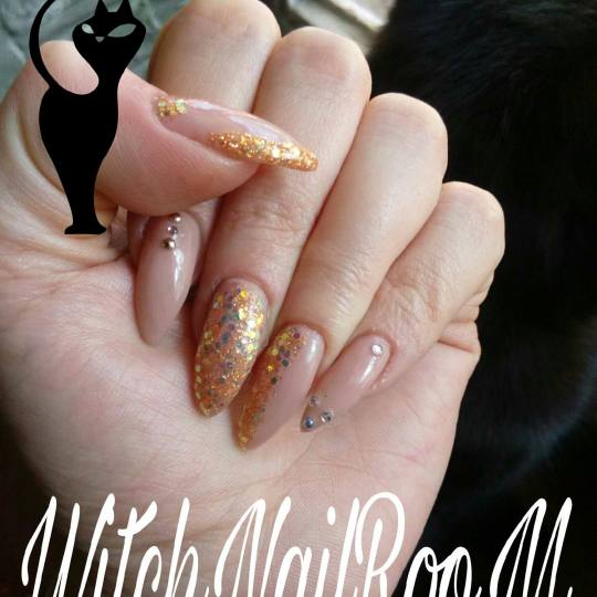 Witch nail room #beograd Korekcija noktiju #glitter#nails Korekcija gela na noktima