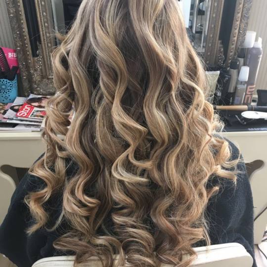 Bibi beauty centar #beograd Farbanje kose Farbanje cele dužine - izlazak iz crne boje hair style by