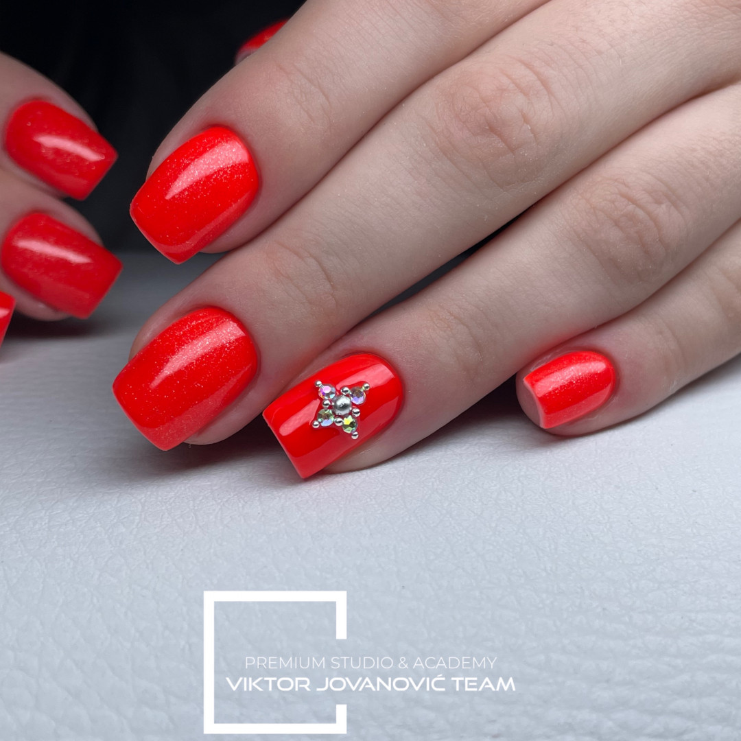 Korekcija noktiju - M velicina - BEAUTY CENTER Viktor Jovanović, Subotica Nadogradnja noktiju Nokti Nadogradnja noktiju, Subotica, Centar