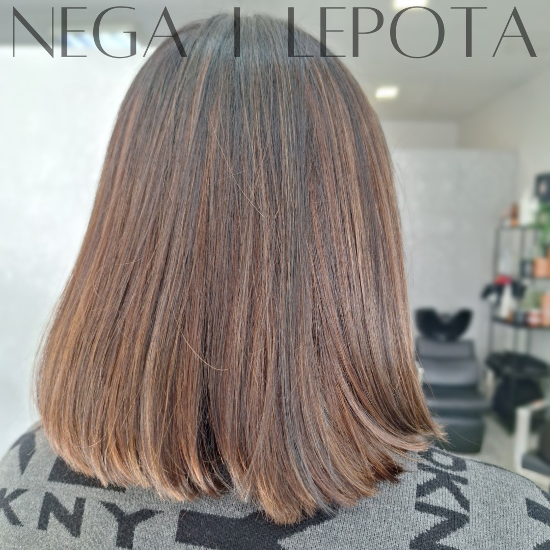 Nega i lepota NS 1 #novisad Pramenovi Balayage paket: pramenovi + preliv + šišanje + feniranje - do ramena / duga