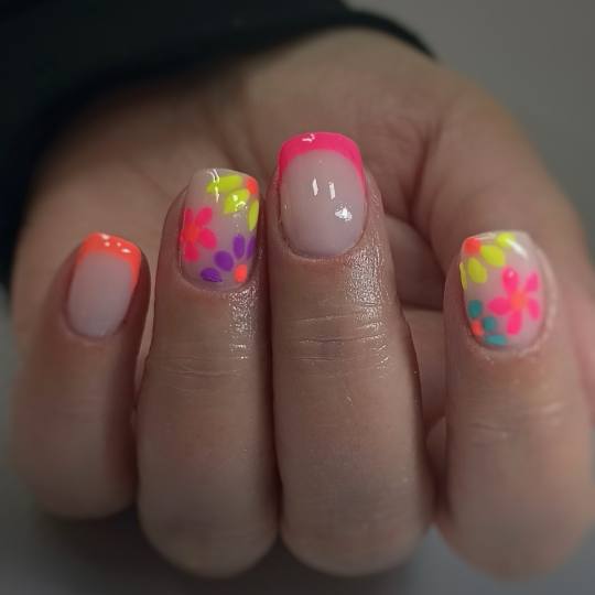Nails by Helena #beograd Izlivanje noktiju Izlivanje noktiju gelom + ruski manikir - S dužina
