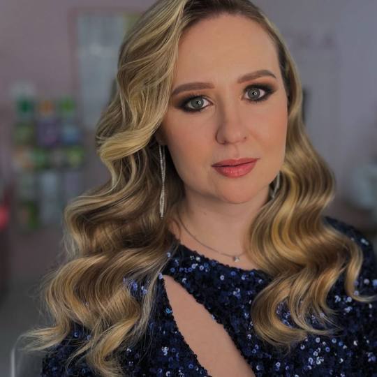 Pudra beauty & cosmetics bar #beograd Uvijanje, lokne i talasi Čas - Tvoje savršene lokne