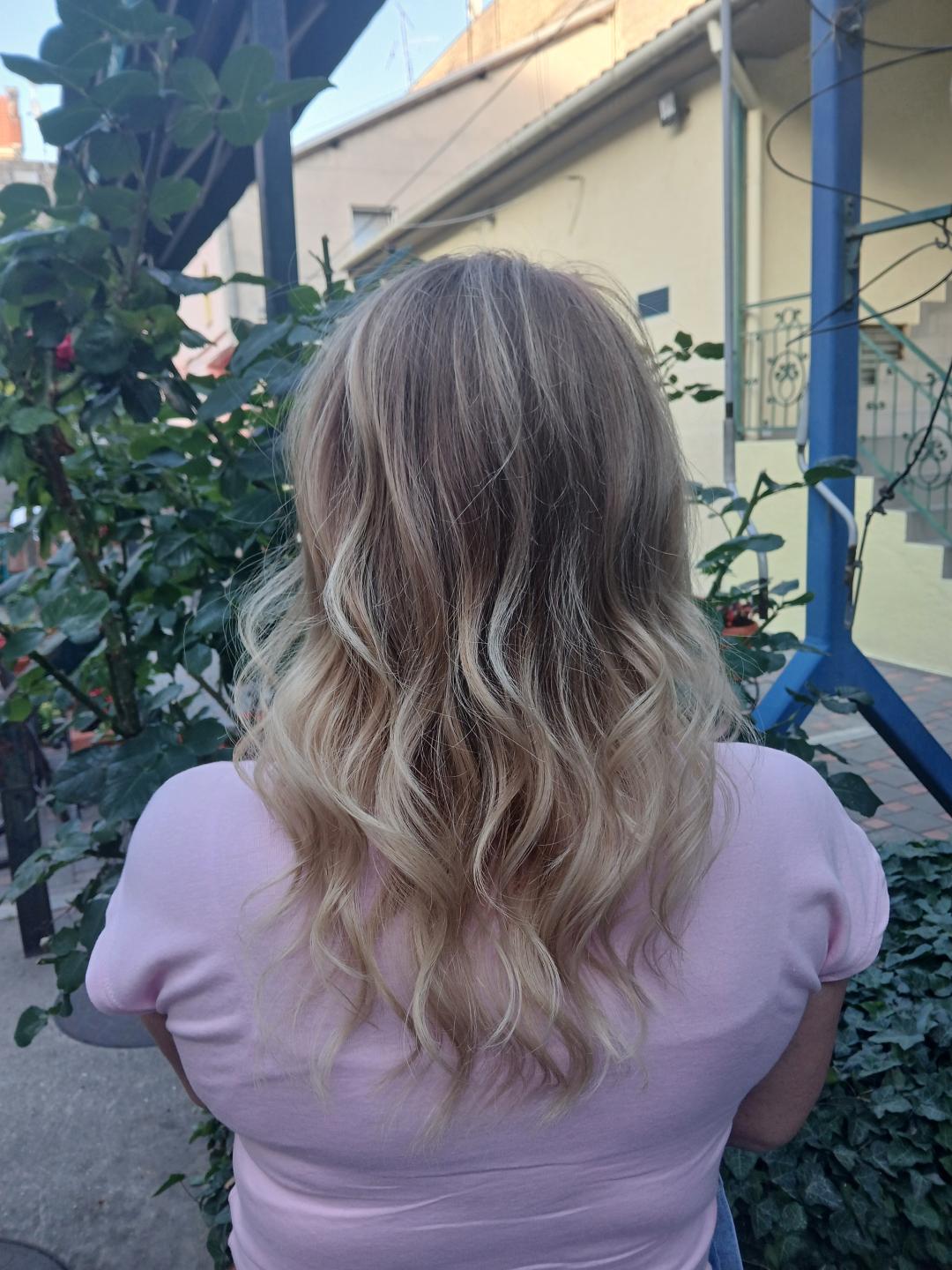 Balayage - kosa srednje dužine / ekstra gusta kratka kosa - Hairrific, Sombor Ombre, sombre, balayage Frizerski saloni Ombre, sombre, balayage, Sombor, Centar