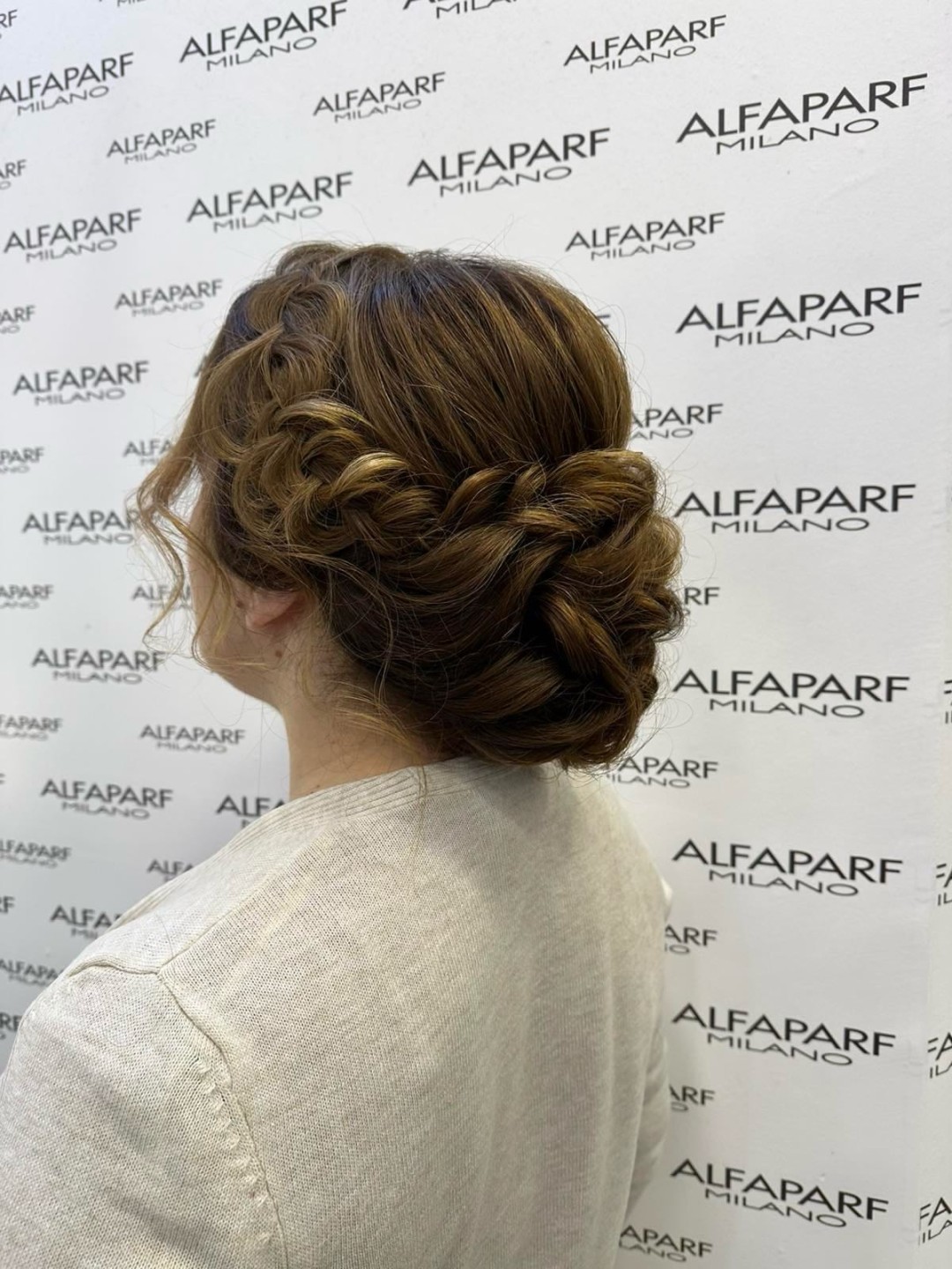 Alfaparf Studio Ada Mall #beograd Svečane i frizure za svadbu Svečana frizura - duga kosa