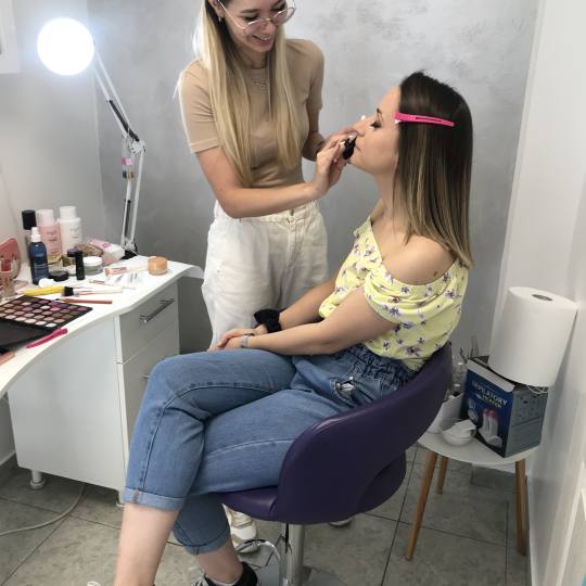 Beauty in Style DM #novisad Make-up / šminkanje Profesionalno šminkanje - bez trepavica